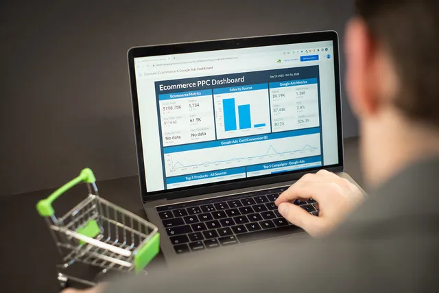 A photo of an employee checking PPC performance on an ecommerce dashboard on a laptop. This image has been made available for use under the Creative Commons Licensing agreement. If you use it, please link back to our website at www.zuko.io. Before you read shopping feed demand signals, check the basics